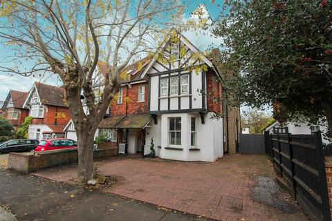 Flat 1, 30 Park Hill, Carshalton, SM5 3RU