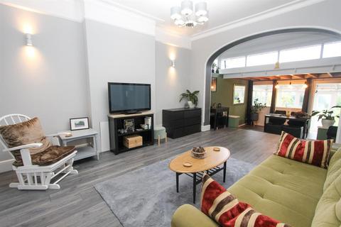 Flat 1, 30 Park Hill, Carshalton, SM5 3RU