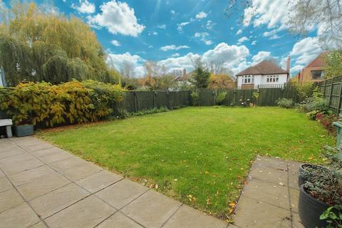 Flat 1, 30 Park Hill, Carshalton, SM5 3RU