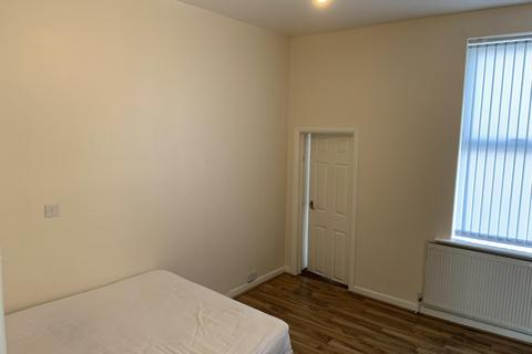 undefined, Isleworth, Middlesex TW7