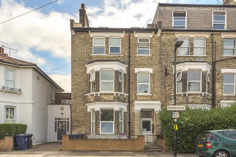 2 bedroom flat for sale, Allison Road, Acton, London, W3