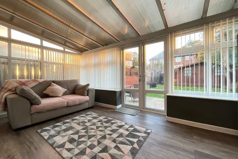 3 bedroom semi-detached house for sale, Oak Avenue, South Shields, Tyne and Wear, NE34