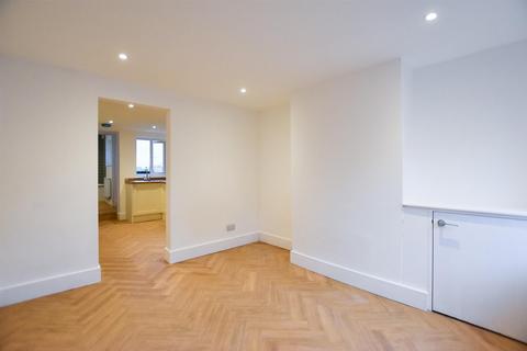 2 bedroom terraced house for sale, Church Street, Burham