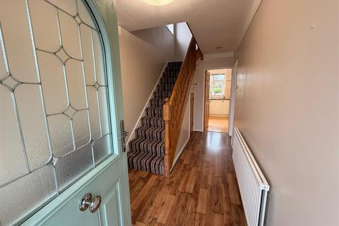 3 bedroom semi-detached house to rent, Allport Road, Bromborough CH63