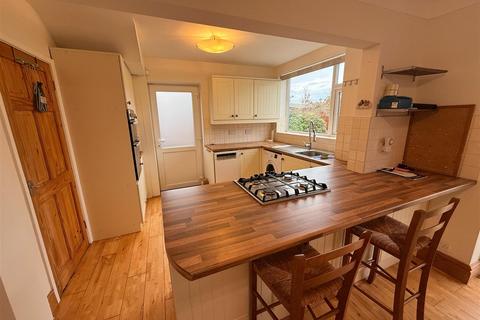 3 bedroom semi-detached house to rent, Allport Road, Bromborough CH63