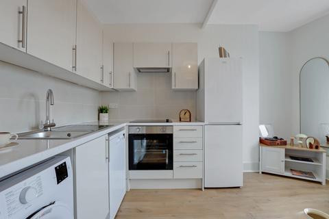 2 bedroom flat for sale, Old Kent Road, Bermondsey, London, SE1