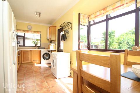 3 bedroom detached house for sale, Fleetwood Road, Fleetwood, Lancashire, FY7 8AT