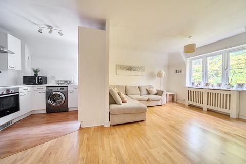 2 bedroom apartment for sale, St Catherines Wood, Camberley, GU15
