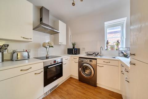 2 bedroom apartment for sale, St Catherines Wood, Camberley, GU15