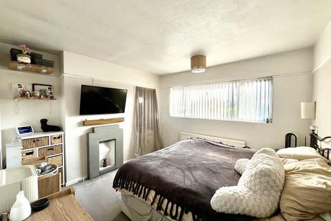 3 Woodgate Avenue, Chessington, KT9 2QJ