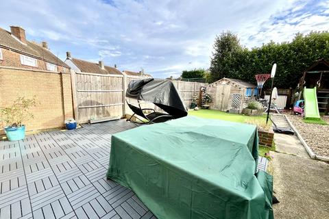 3 Woodgate Avenue, Chessington, KT9 2QJ