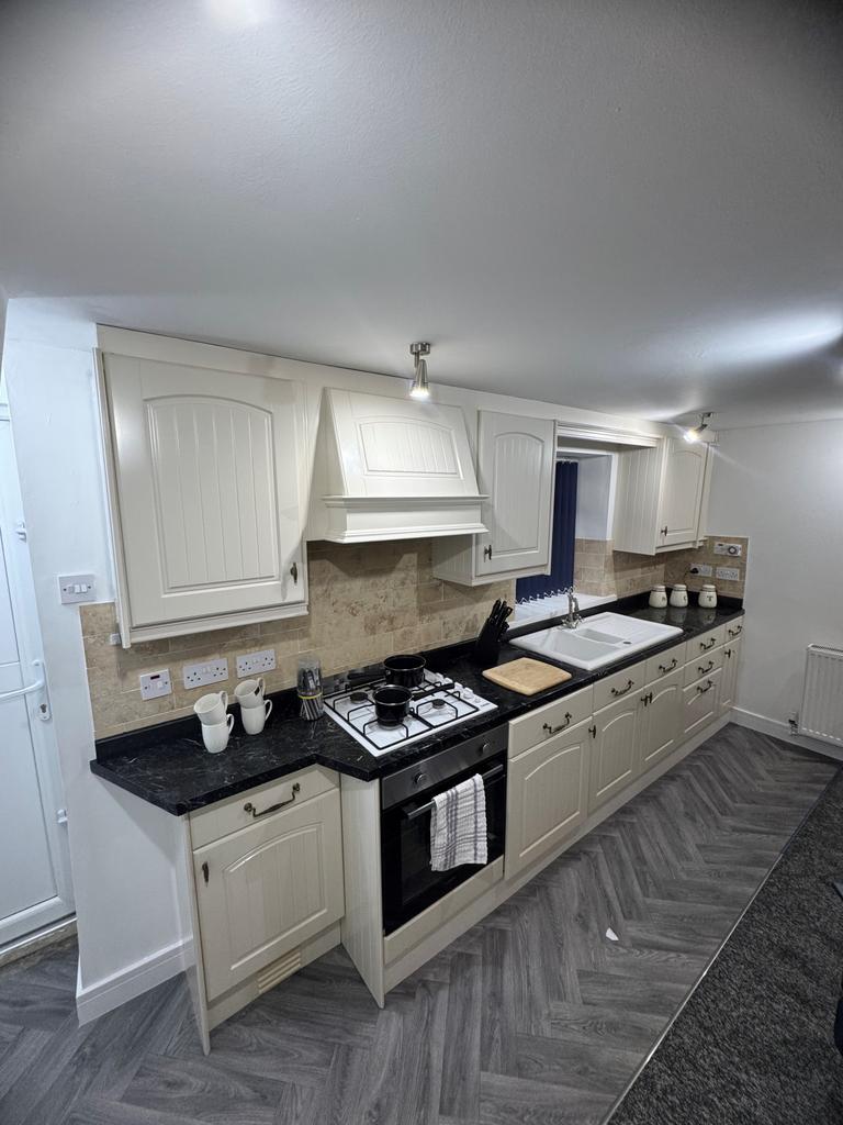 Kitchen Pic2
