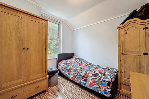 3 bedroom terraced house for sale, Moorland Road, Splott, Cardiff, CF24