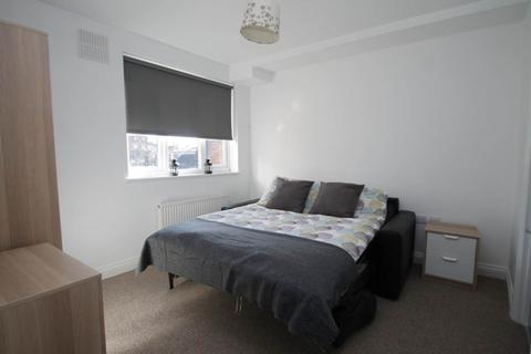 undefined, High Street, Rushden NN10