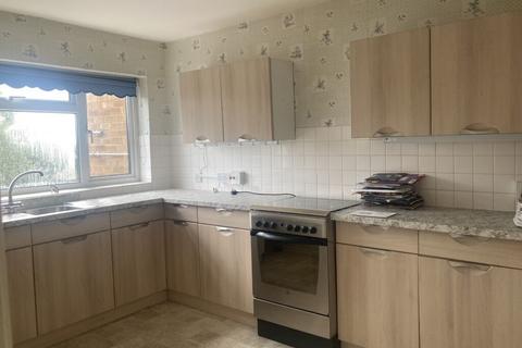 2 bedroom property for sale, St. Ives Court, Penton, Wirral, CH43 8TR