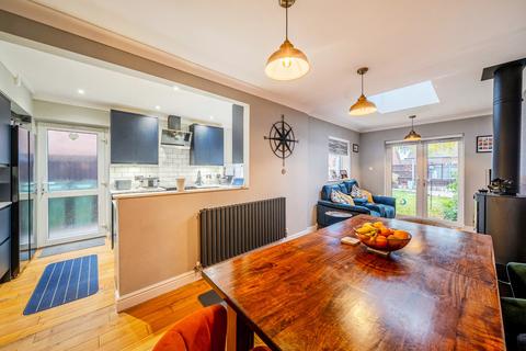 3 bedroom semi-detached house for sale, Knights Way, Gloucestershire GL20