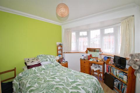 2 bedroom semi-detached bungalow for sale, Winchelsea Close, Seaford