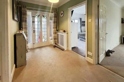 5 bedroom detached bungalow for sale, Rhydargaeau Road, Carmarthen SA32