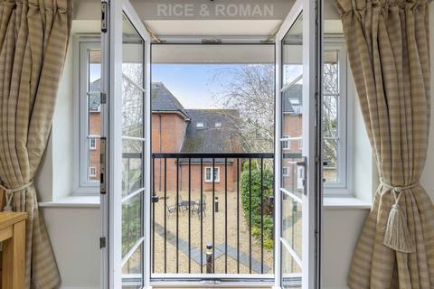 undefined, Between Streets, Cobham KT11