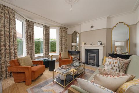 3 bedroom end of terrace house for sale, Mickleburgh Hill, Herne Bay