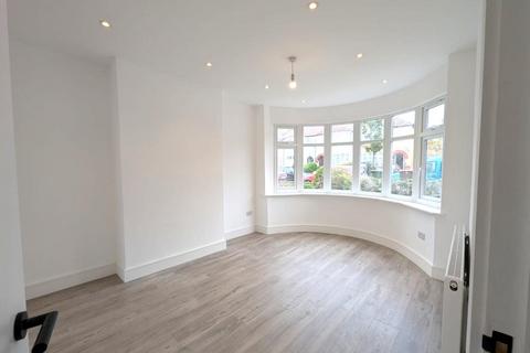 3 bedroom end of terrace house for sale, Windsor Crescent, South Harrow, HA2 8QW