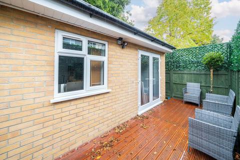 11 Clayton Road, Isleworth, TW7 6LE