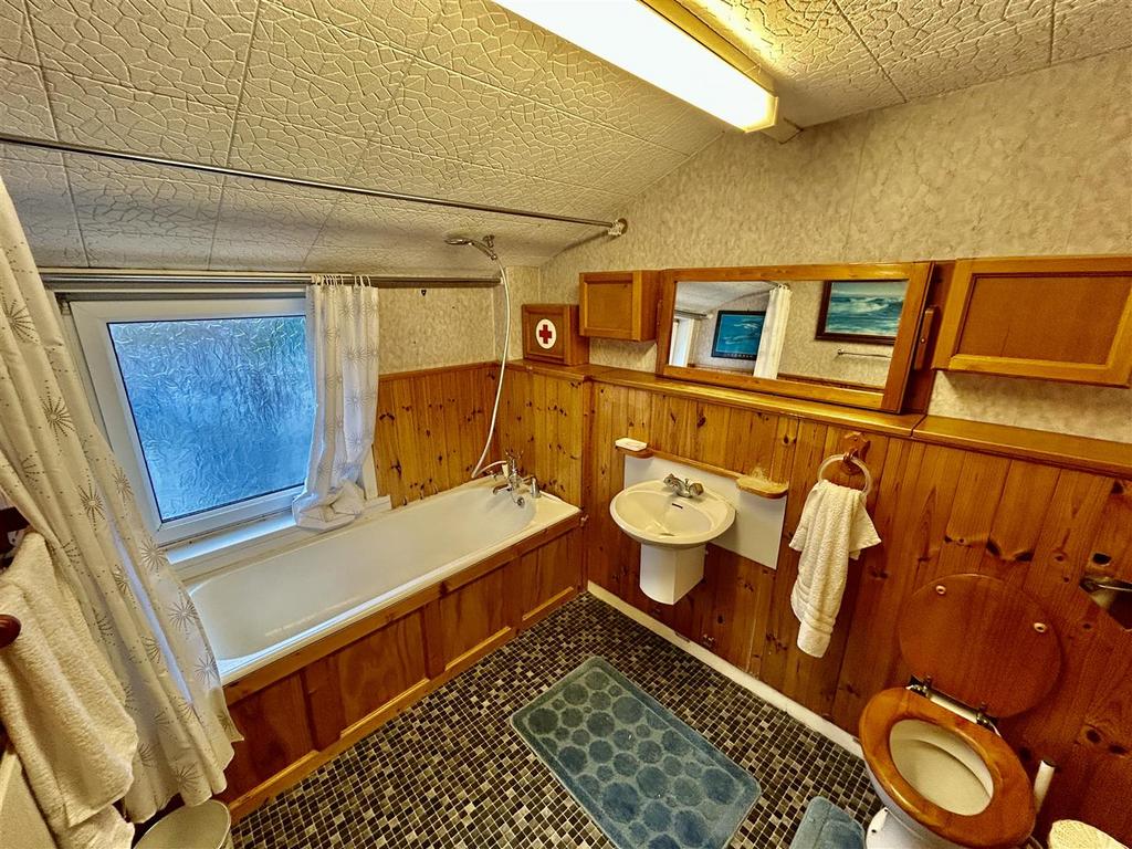 Bath.JPG