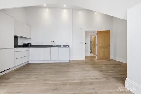2 bedroom flat for sale, St. Hildas Mews, Westcliff-on-sea, SS0 8