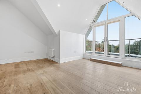 2 bedroom flat for sale, St. Hildas Mews, Westcliff-on-sea, SS0 8