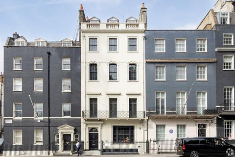 Office to rent, 51 Berkeley Sq London W1J 5AX