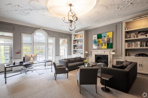 Office to rent, 51 Berkeley Sq London W1J 5AX