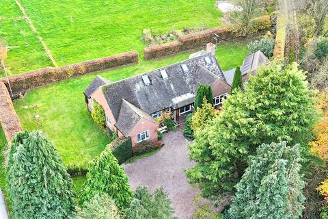 4 bedroom detached bungalow for sale, Audlem Road, Woore, CW3