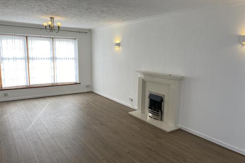 4 bedroom detached house to rent, Lanesfield Park, Evesham