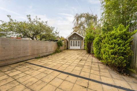 undefined, Thurleston Avenue, Morden, SM4