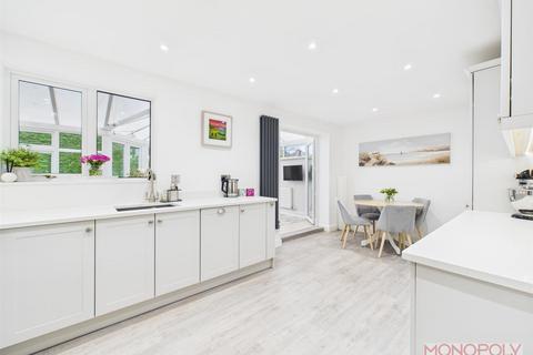 3 bedroom detached house for sale, Cherry Dale Road, Broughton, Chester