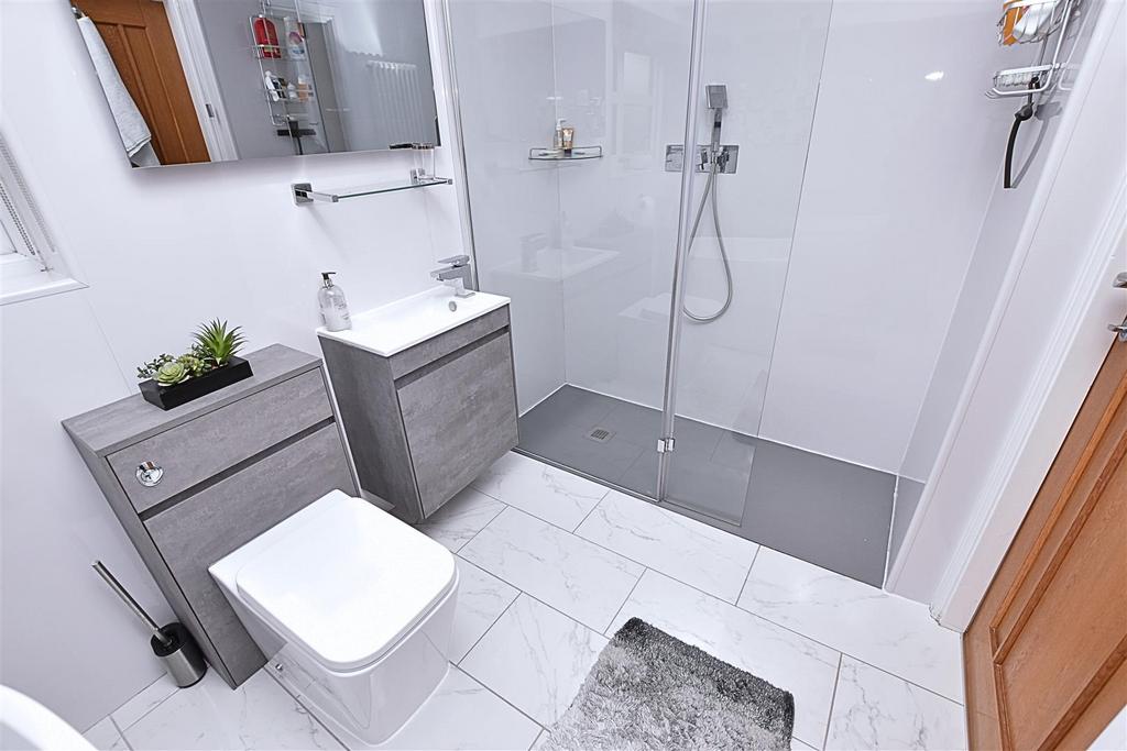 Family bathroom