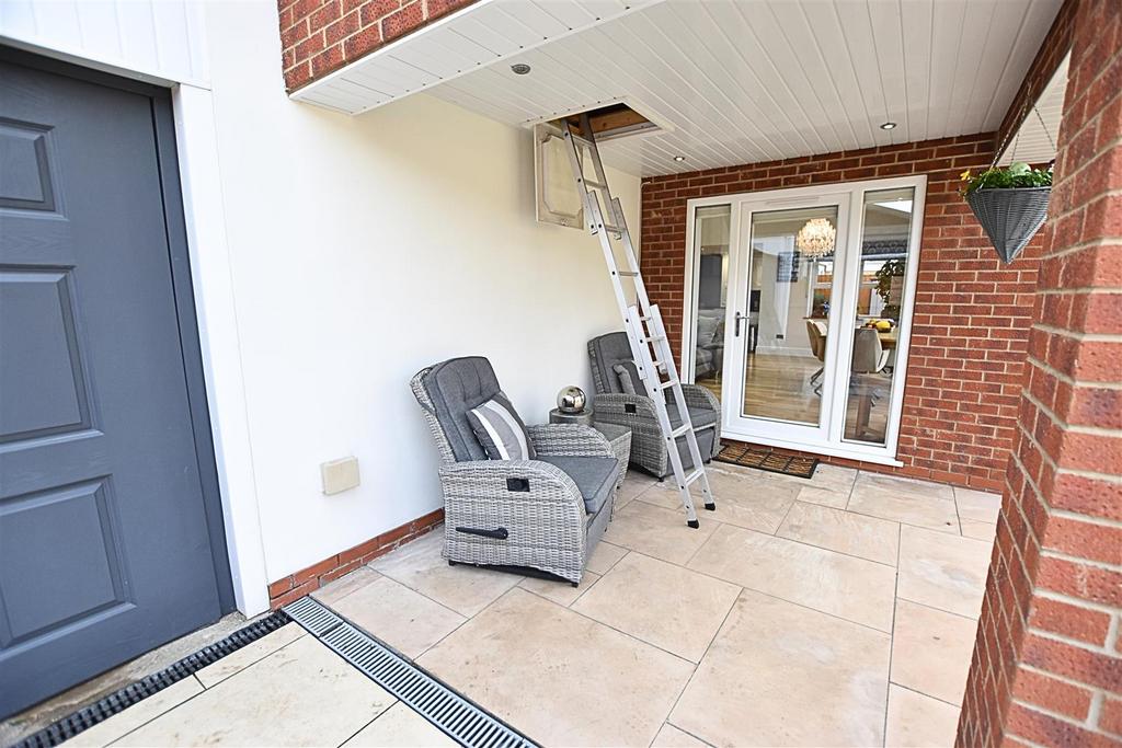 Coverd seating area