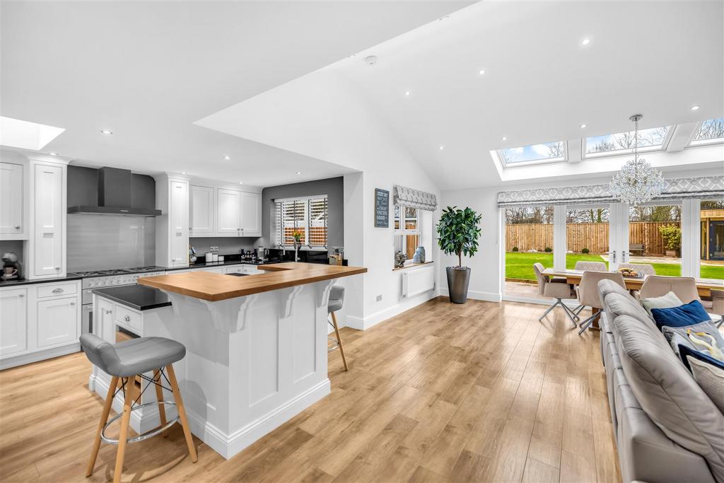 Living dining kitchen