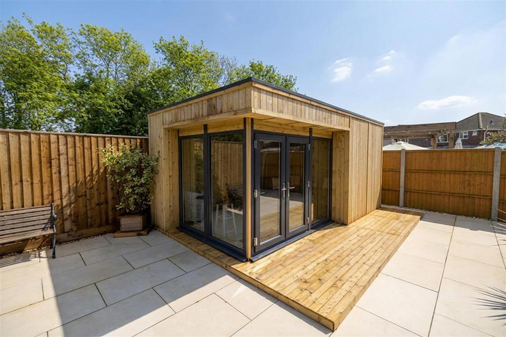 The summer house