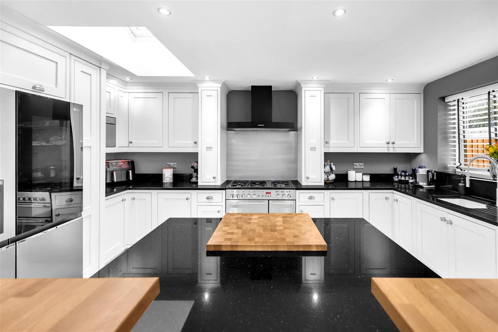 Living dining kitchen