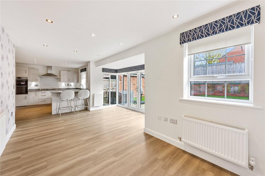 Kitchen/Dining Area