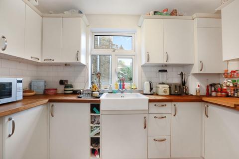 2 bedroom flat for sale, Northlands Street, London, SE5