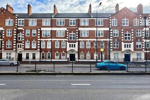 3 bedroom flat for sale, Talgarth Road, London W14