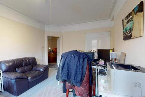 3 bedroom flat for sale, Talgarth Road, London W14