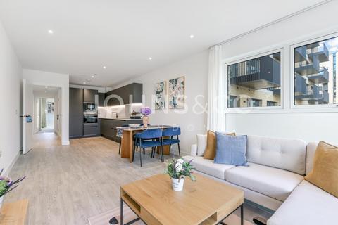 2 bedroom apartment to rent, Kew Bridge Rise, Kew Bridge, London, TW8