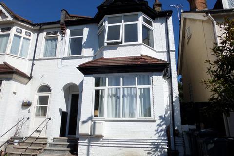 3 bedroom flat to rent, Glossop Road, South Croydon CR2