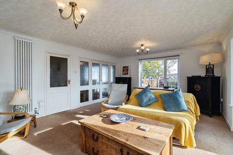 2 bedroom detached house for sale, Beach Road, Cromer NR27