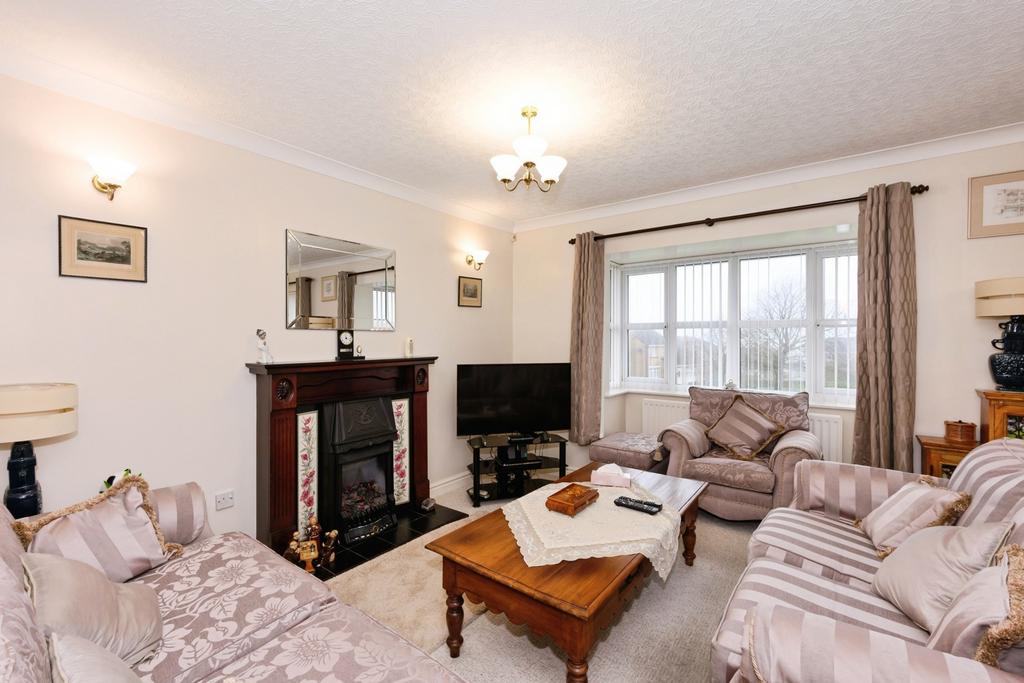 Lounge/Dining Room