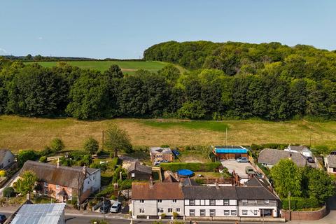 undefined, High Street, Spetisbury
