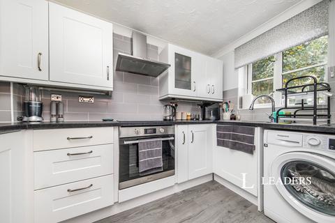 2 bedroom semi-detached house to rent, Grayling Road, Pinewood, Ipswich, IP8